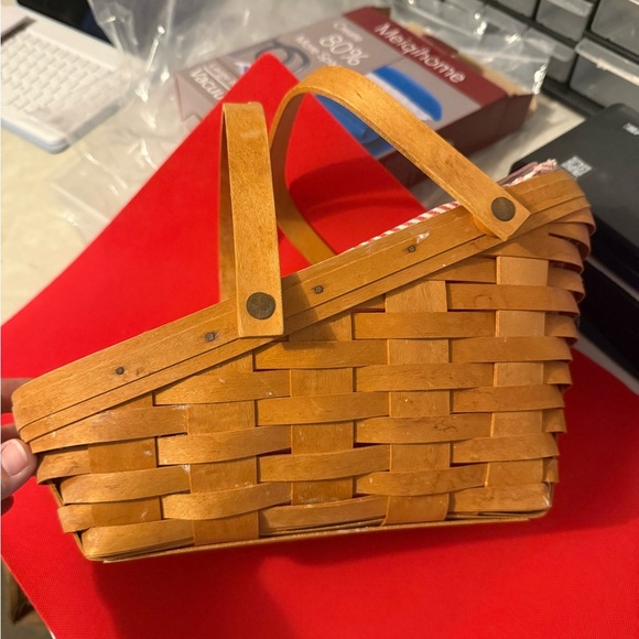 Longaberger Med. Vegetable Basket With Red/Wht Candystripe Liner and Protector - Picture 2 of 9